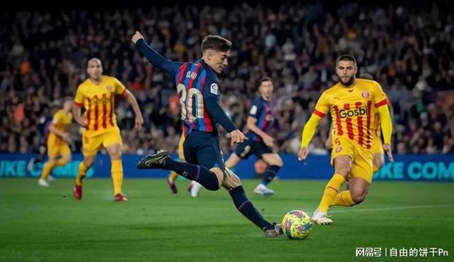 AC米兰赛季首战告捷，主帅赞扬球队团结合作精神