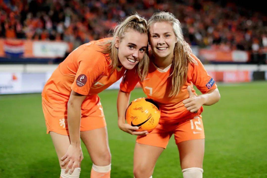 哥斯达黎加女足队备战中美锦标赛，全力以赴