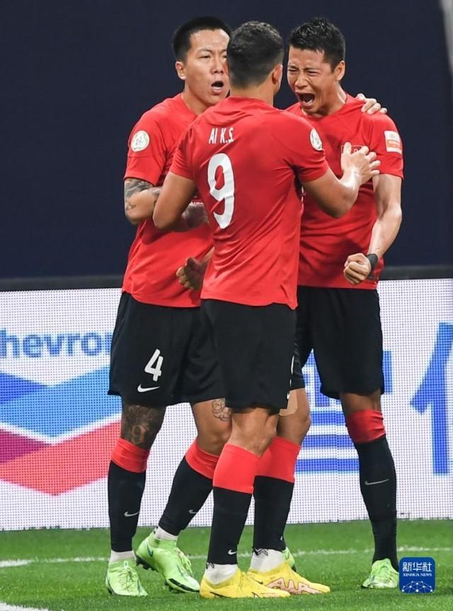 球员们在比赛中发挥出色表现