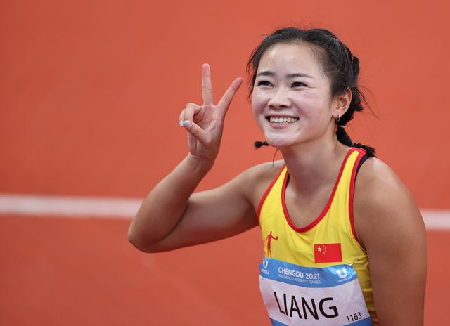 女子田径决赛，中国选手夺得第一名