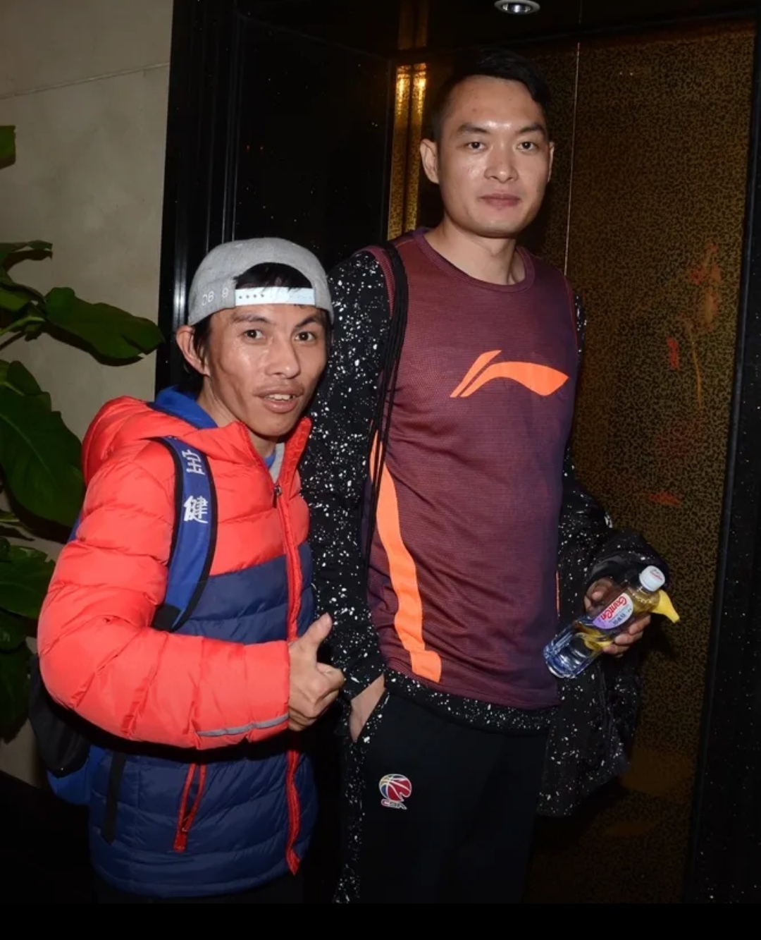 男篮联赛的一场激烈交锋成为近期焦点赛事