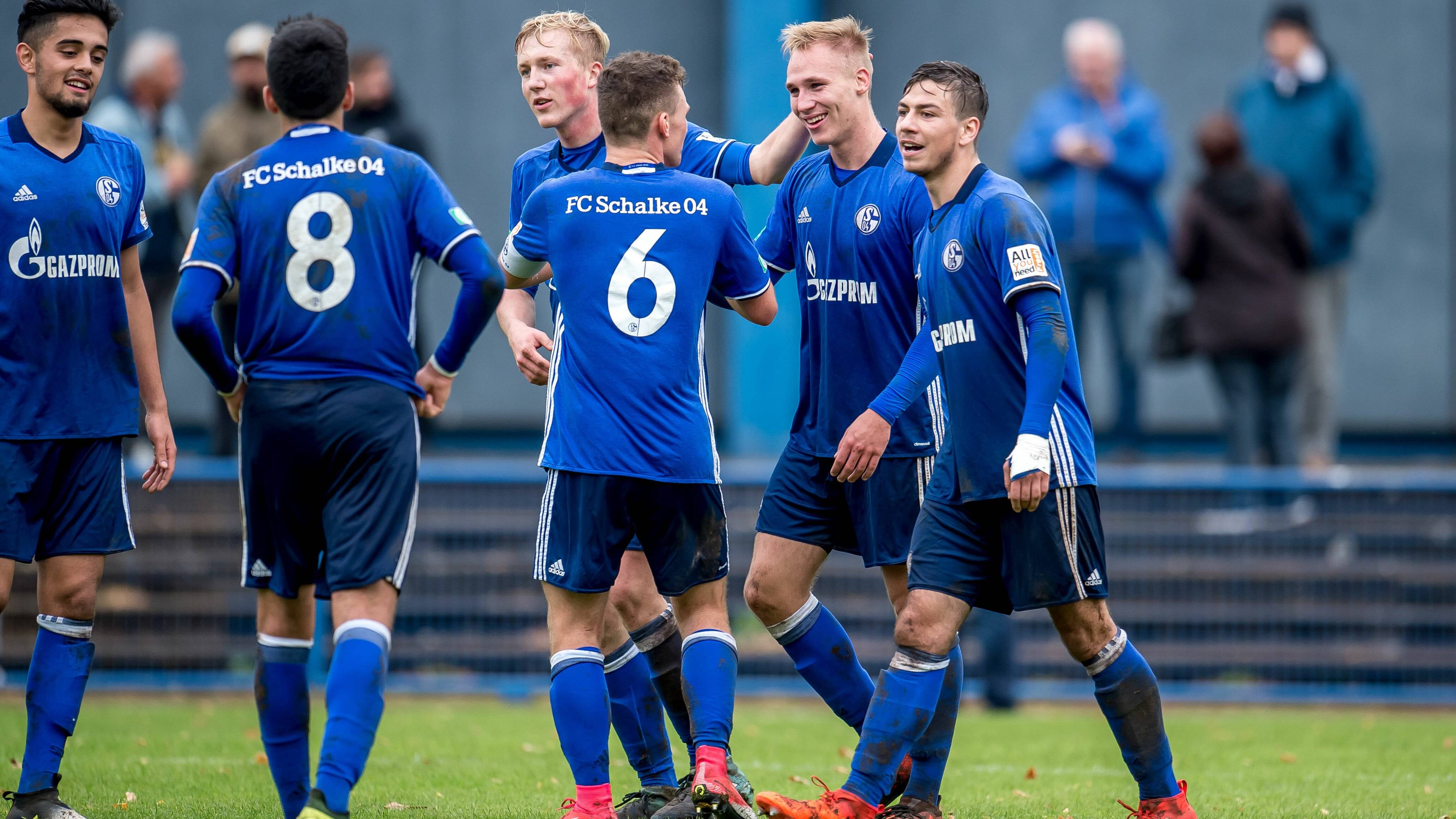 奥格斯堡主场大胜对手,喜迎胜利 奥格斯堡主场大胜对手,喜迎胜利