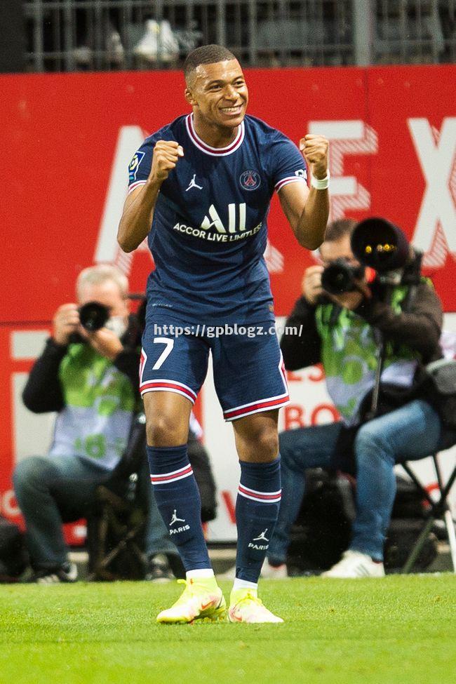 姆巴佩火热加盟亚马尔！法国天才足坛新皇登场