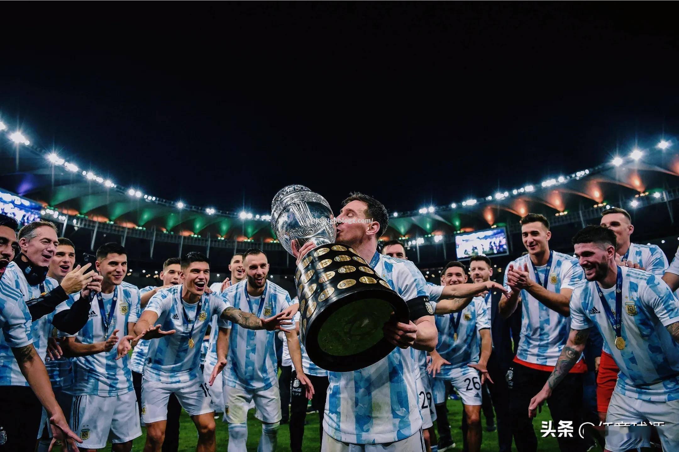 梅西再次入选最佳阵容让人期待他的表现是否会持续