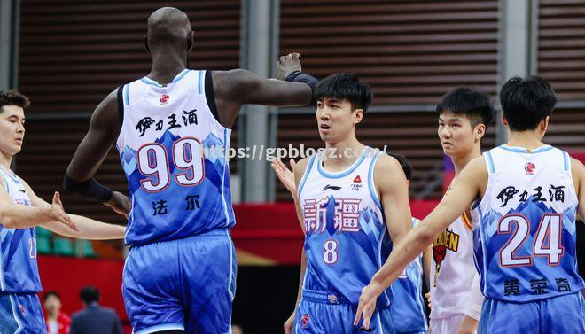 新疆男篮在客场比赛中表现出色 新疆男篮在客场比赛中表现出色