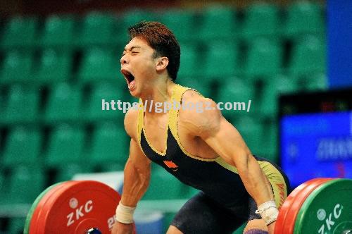 运动员拼尽全力争夺胜利,精彩瞬间感人肺腑 运动员拼尽全力争夺胜利,精彩瞬间感人肺腑