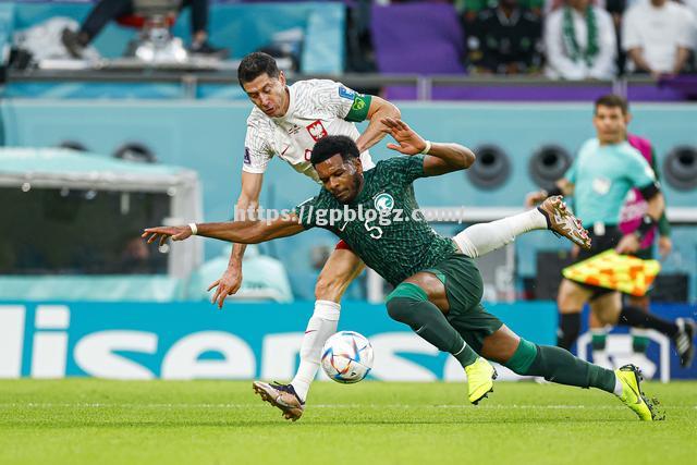 波兰队豪取胜利,小组第一毫无悬念 波兰队豪取胜利,小组第一毫无悬念