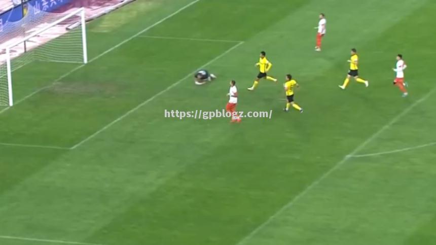 阿尔萨德击败对手,晋级下一阶段 阿尔萨德击败对手,晋级下一阶段