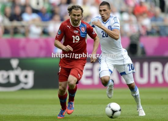 希腊足球运动员备战大陆体育锦标赛 希腊足球运动员备战大陆体育锦标赛