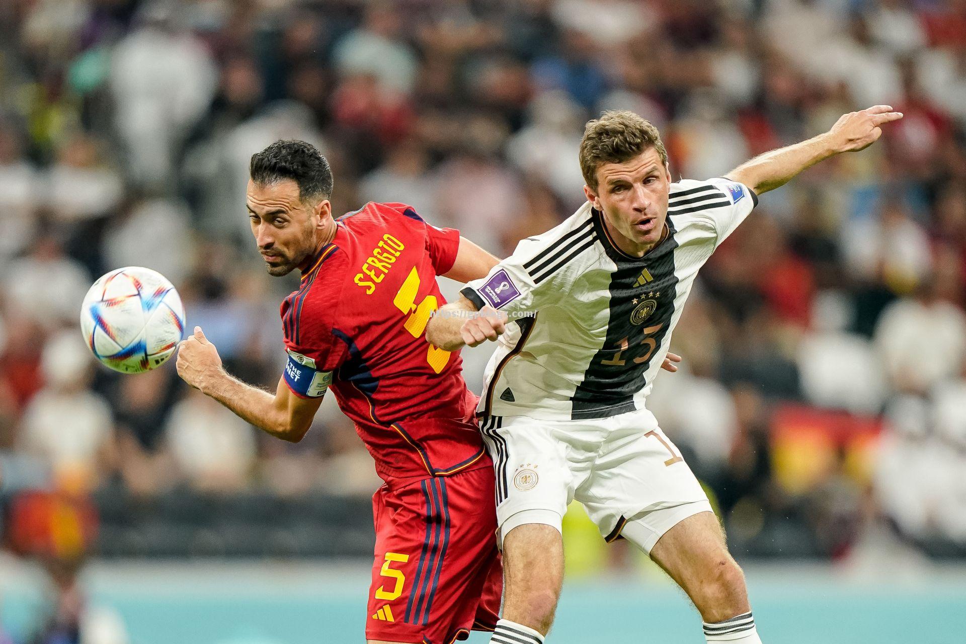 西班牙队遭遇平局，小组出线形势稍显不利