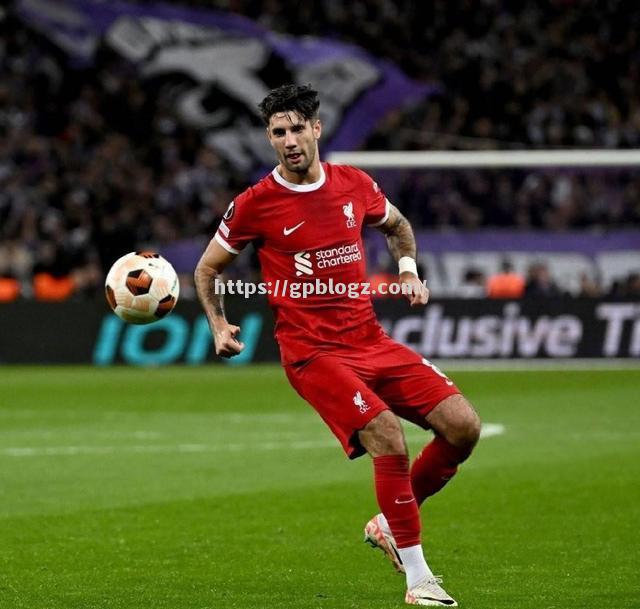 利物浦不敌莱比锡红牛,遭遇惨败 利物浦不敌莱比锡红牛,遭遇惨败