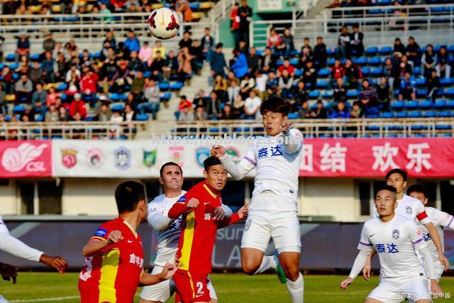 泰达客场大胜申花，破除连败颓势