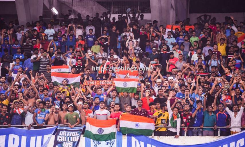 东亚球队在比赛中击败南亚劲旅取胜