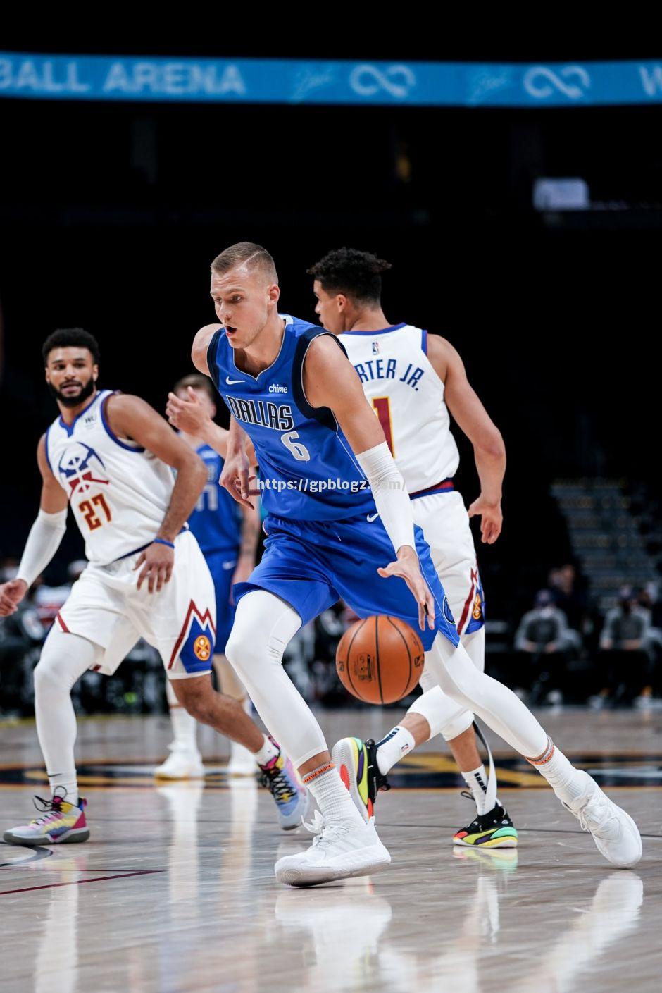 独行侠惜败尼克斯,波尔津吉斯复出状态出色 独行侠惜败尼克斯,波尔津吉斯复出状态出色