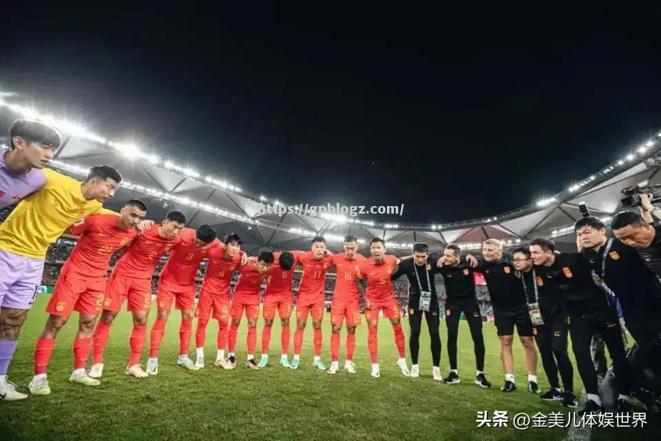 上海足球俱乐部在比赛中斩获胜利，成功晋级
