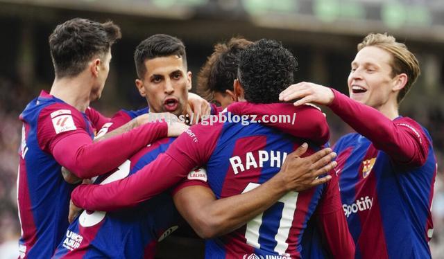 马德里竞技主场大胜对手,稳坐积分榜前列 马德里竞技主场大胜对手,稳坐积分榜前列