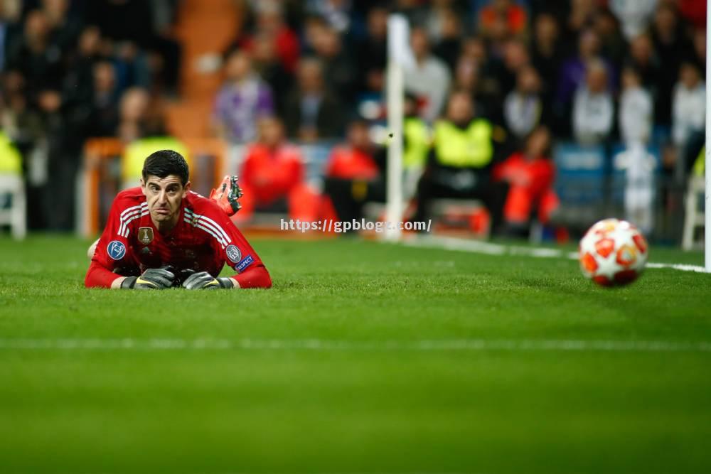 阿贾克斯憾负皇马，欧冠赛场行云流水