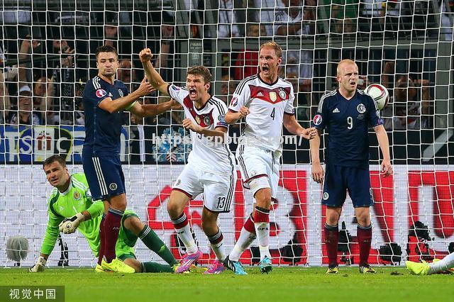 欧洲杯赛场一轮对决强强碰撞