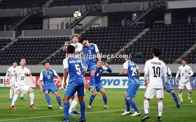 柏林联合主场逼平门兴，赛场胶着
