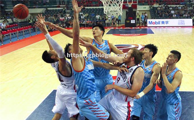 波兰战将崭露头角发起冲击