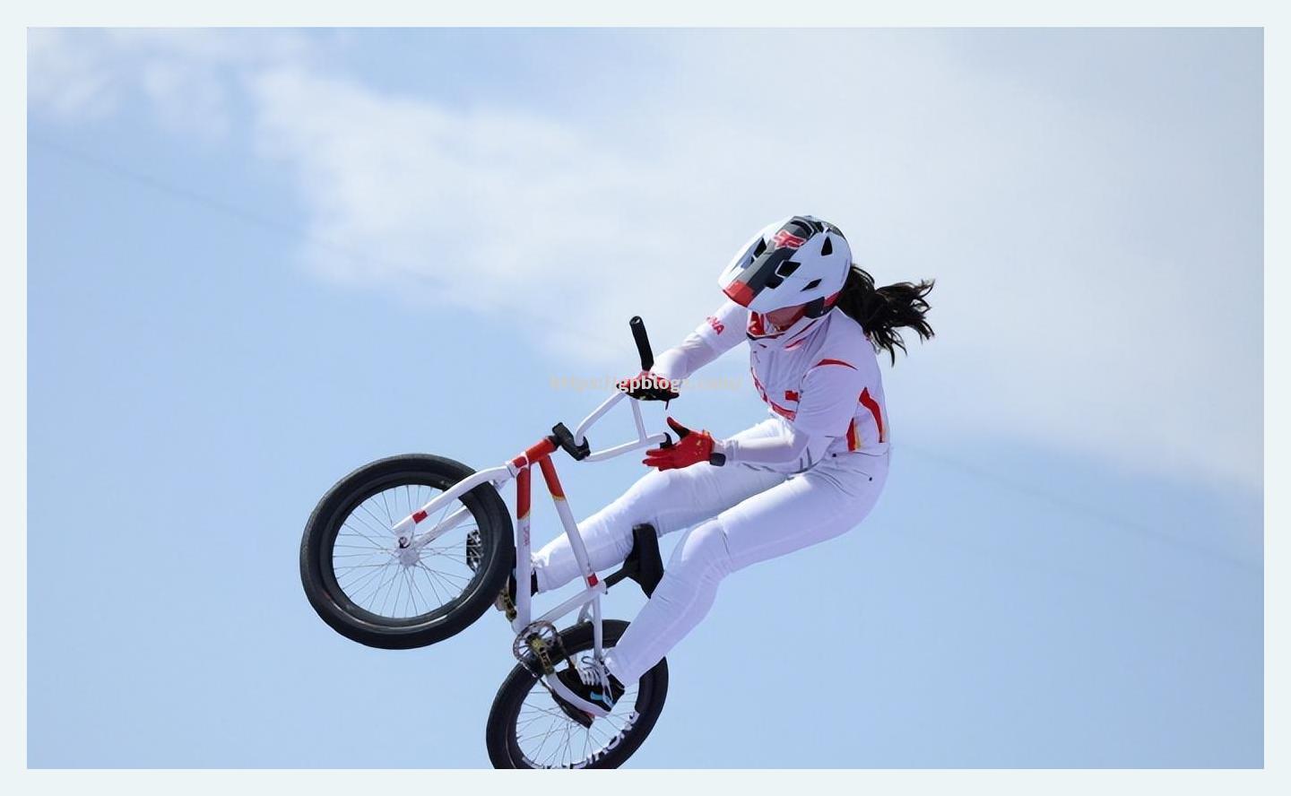 巴黎球员技惊四座，独具特色