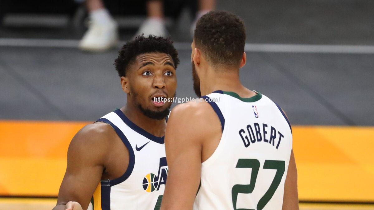 勇士队双星组合发威，战胜爵士队