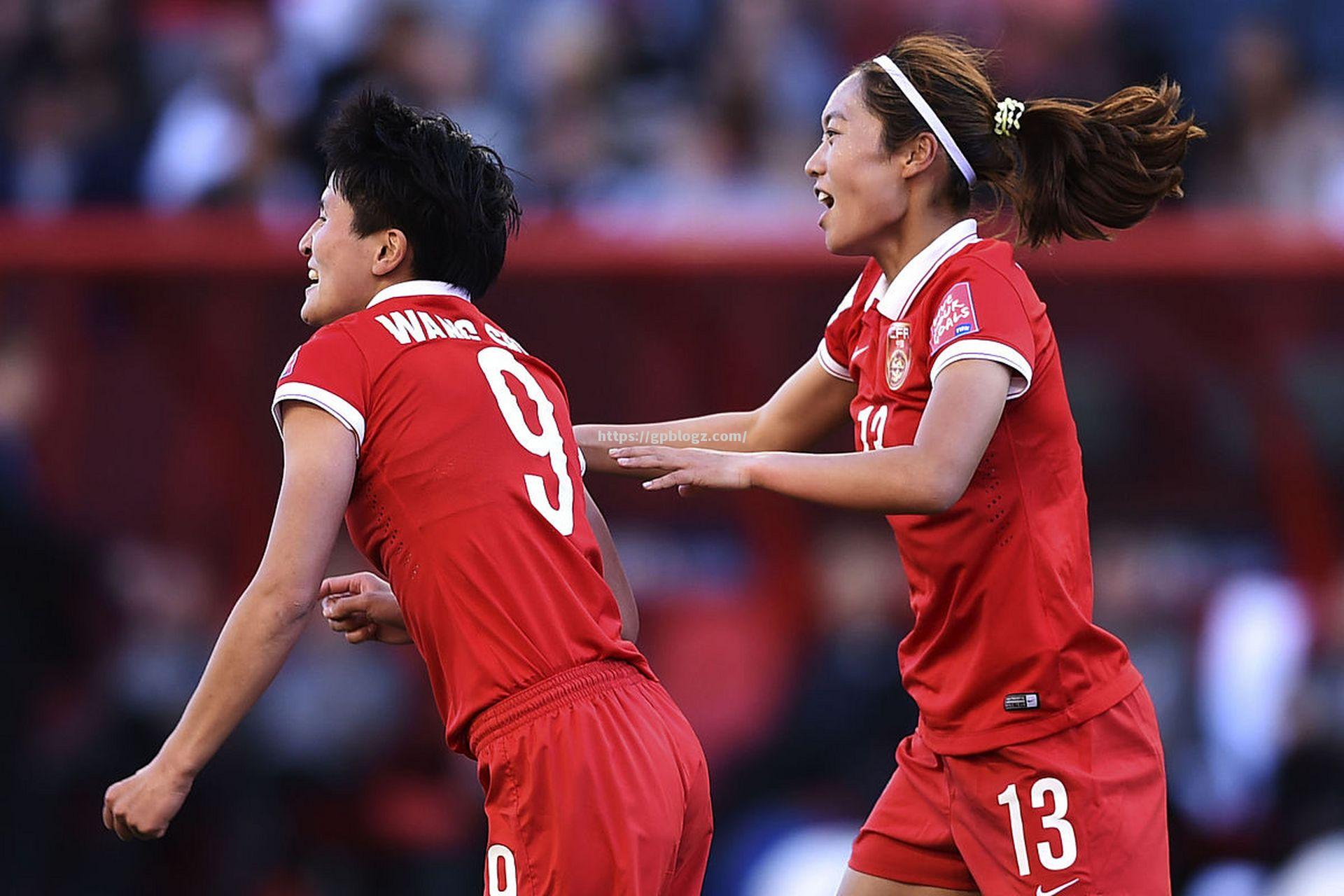 最新足球赛况：女子比赛中的巅峰表现！