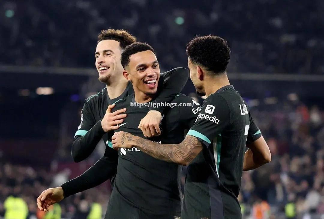 利物浦签下巴西后卫,助力球队提升防线实力 利物浦签下巴西后卫,助力球队提升防线实力