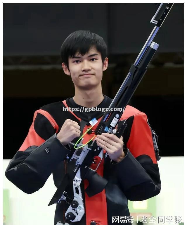 星光璀璨的球员备战明星赛,吸引众多关注 星光璀璨的球员备战明星赛,吸引众多关注