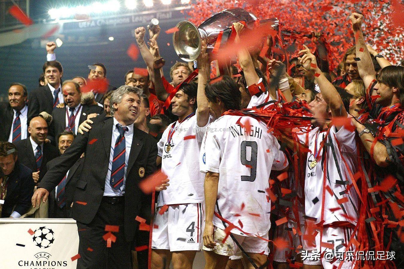 AC米兰中场连传帮球队获胜,展现团队默契 AC米兰中场连传帮球队获胜,展现团队默契